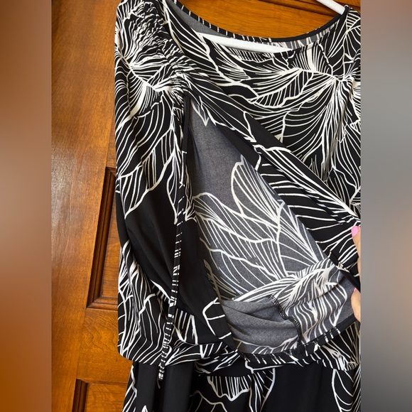 MiXT by Heidi Weisel Black and White Floral Long Sleeve Blouson Dress - Picture 4 of 7